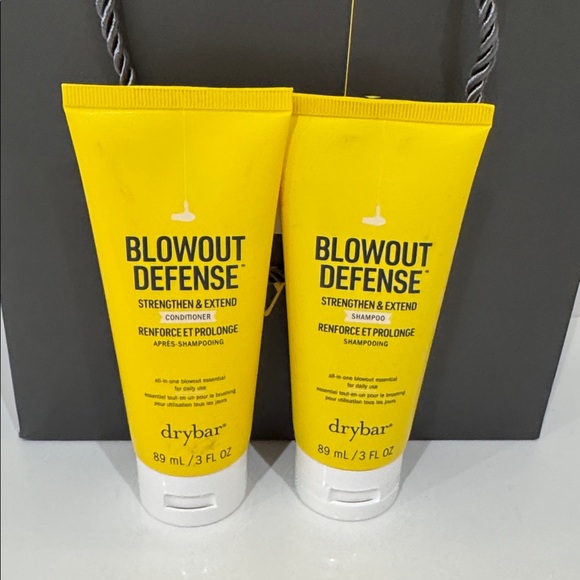 Drybar Hair Care Bundle - travel brush, dry shampoo & Blowout Defense - Picture 5 of 8